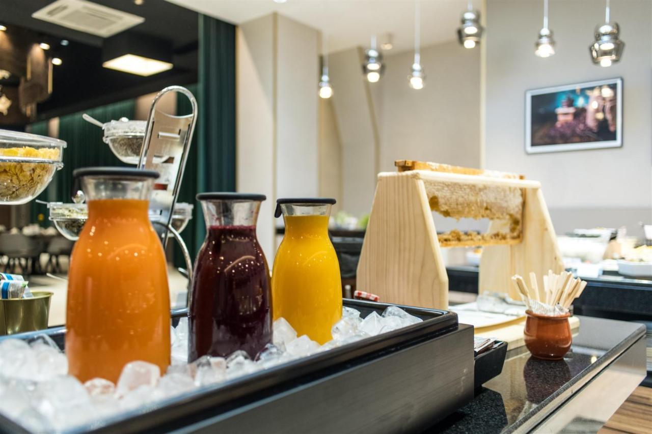 Sky Blue Hotel & Spa Paulesti  Экстерьер фото