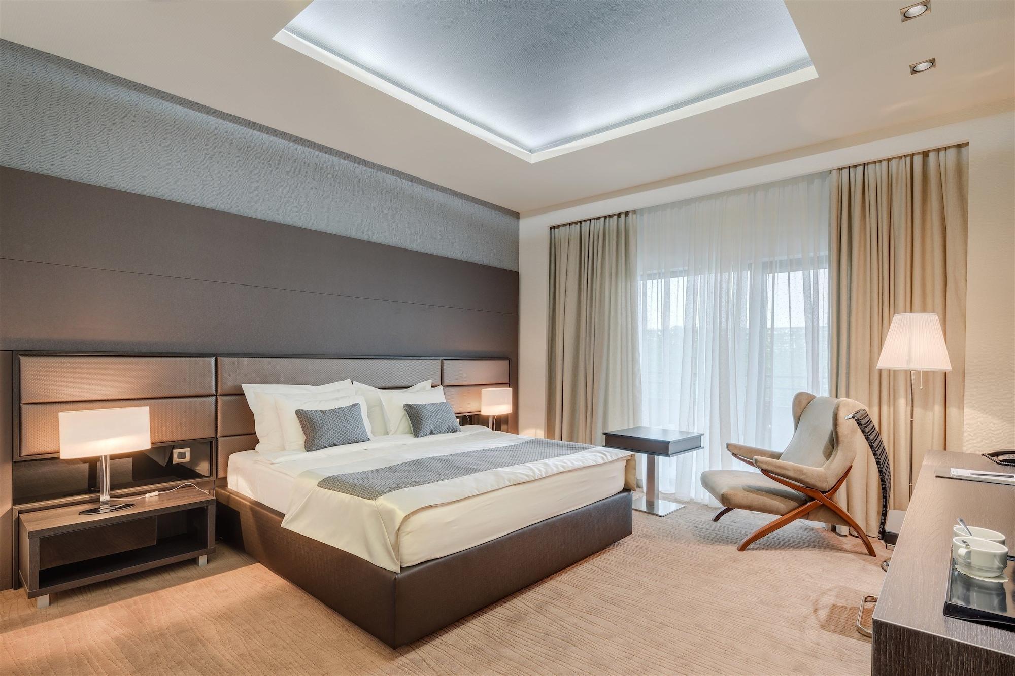 Sky Blue Hotel & Spa Paulesti  Экстерьер фото