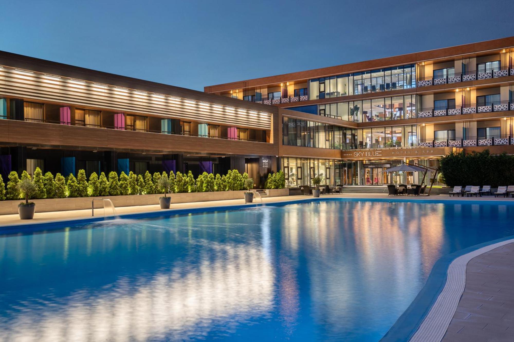 Sky Blue Hotel & Spa Paulesti  Экстерьер фото